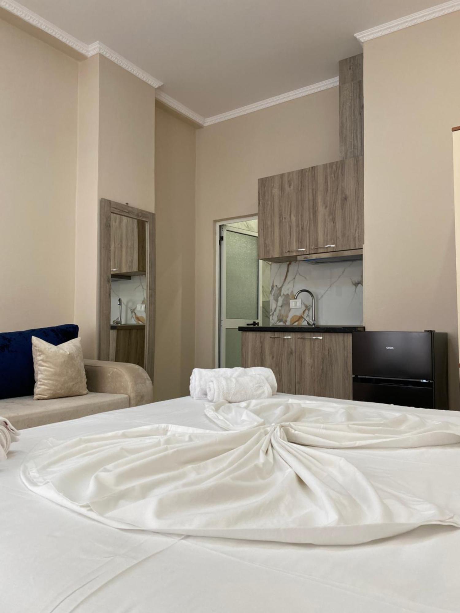 Troy Aparthotel Durres Durrës Exterior foto